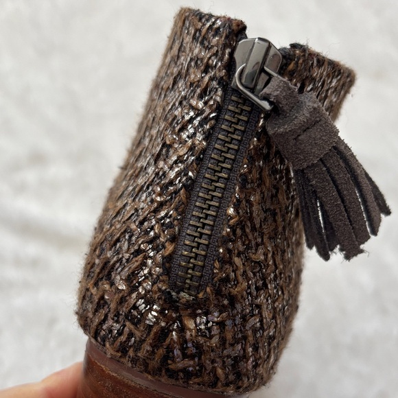 TOMS Stylish Gray and sparkle/metallic Women's Ankle Boots - Picture 3 of 6